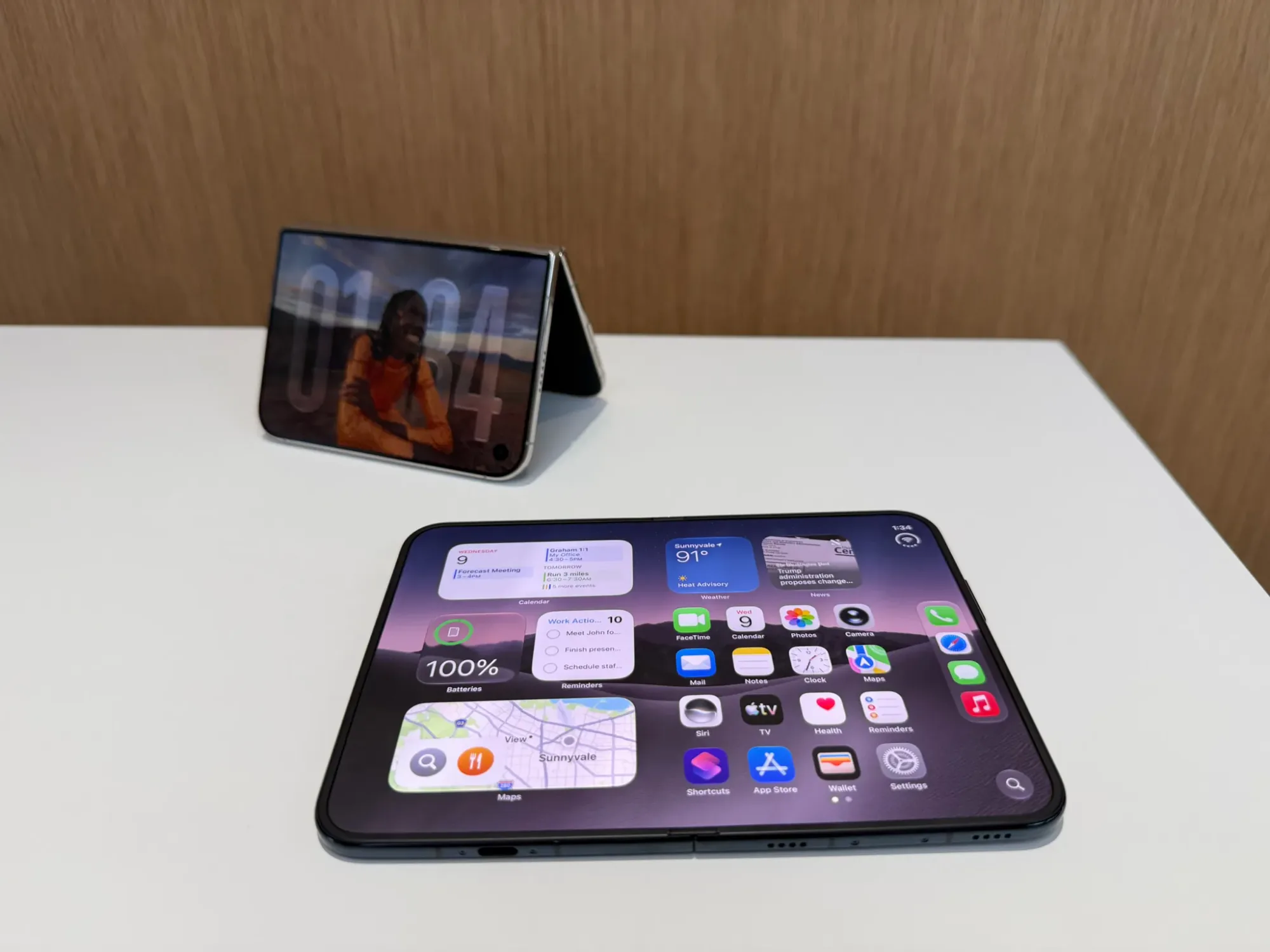 Apple iPhone Fold piyasaya sürülüyor: Galaxy Z Fold 8 Ultra'ya rakip olacak mı? Apple iPhone Fold piyasaya sürülüyor: Galaxy Z Fold 8 Ultra'ya rakip olacak mı?
