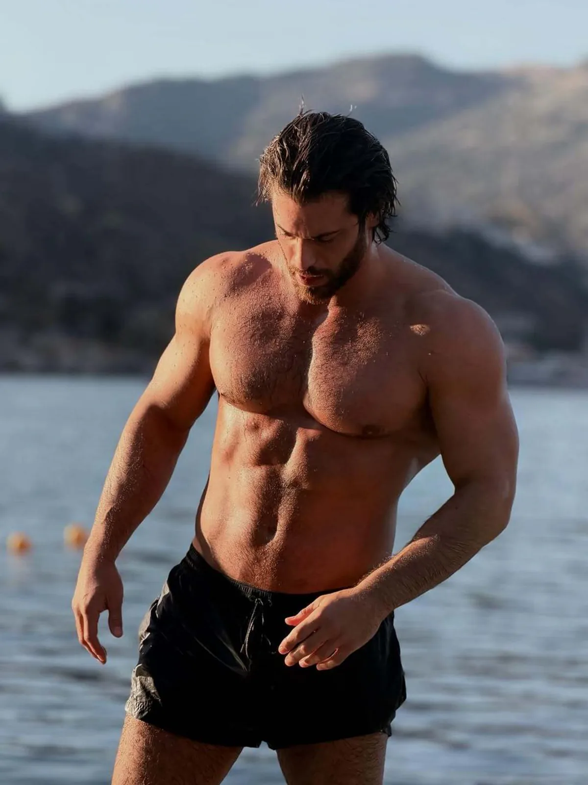 Can Yaman'dan Sosyal Medyayı Sallayan Paylaşım: Fiziksel Formu Dikkat Çekti Can Yaman'dan Sosyal Medyayı Sallayan Paylaşım: Fiziksel Formu Dikkat Çekti