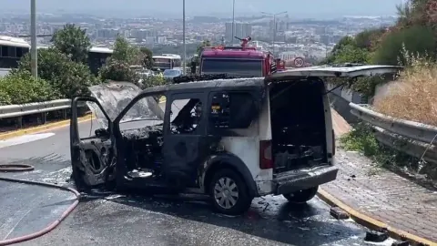Aydın'da Seyir Halindeki Polis Aracı Alevlere Teslim Oldu