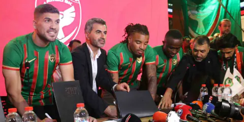 Amedspor, Kadrosuna Kattığı 5 Yeni Transfer İçin İmza Töreni Düzenledi