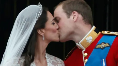 Dünyanın En İkonik Düğünleri: Kate Middleton'dan Beckhamlar'a 30 Yıllık Hafıza