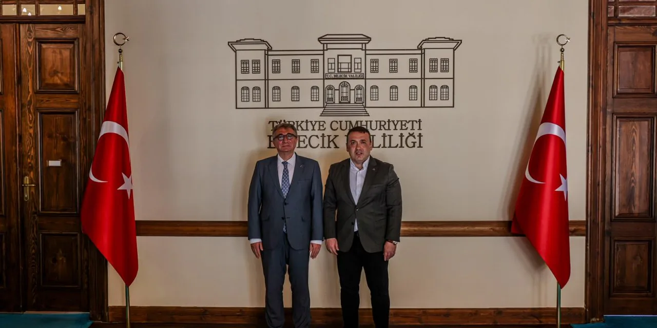 Bozüyük Kaymakamı Dr. Ahmet Naci Helvacı Görevine Başladı Bozüyük Kaymakamı Dr. Ahmet Naci Helvacı Görevine Başladı