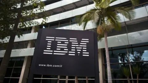 IBM Hisselerinde Tarihi Çöküş: Dev Şirket %25 Değer Kaybetti