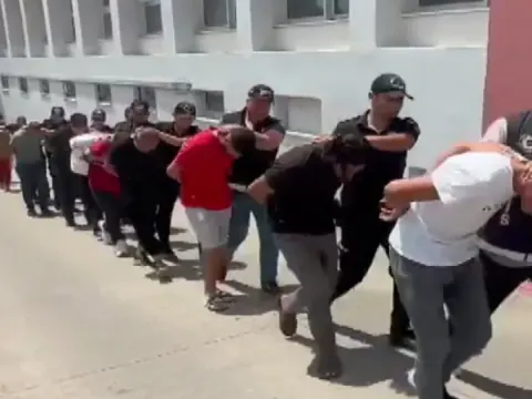 Adana'da Narkotik Operasyonu: 70 Şüpheliden 58'i Tutuklandı