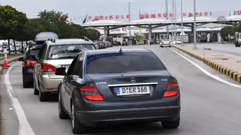 Gurbetçiler için yabancı plakalı araçlarda yeni dönem: Kullanım şartları genişletildi