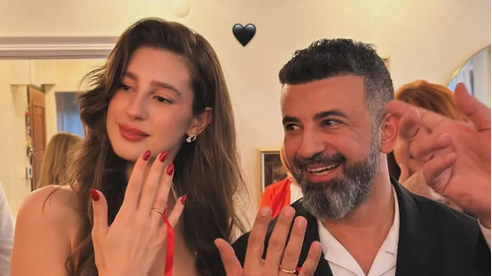 Itır Esen ve Engin Aykanat nişanlandı: Çağatay Ulusoy yüzükleri taktı görseli