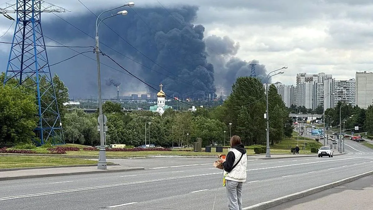 Moskova'da Gece Yarısı Drone Alarmı: 59 İHA İmha Edildi Moskova'da Gece Yarısı Drone Alarmı: 59 İHA İmha Edildi
