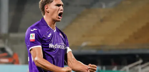 Fiorentina, Pisa'yı 3-0 Yendi ve Napoli ile Buluştu: Yeni Transferler Gol Attı