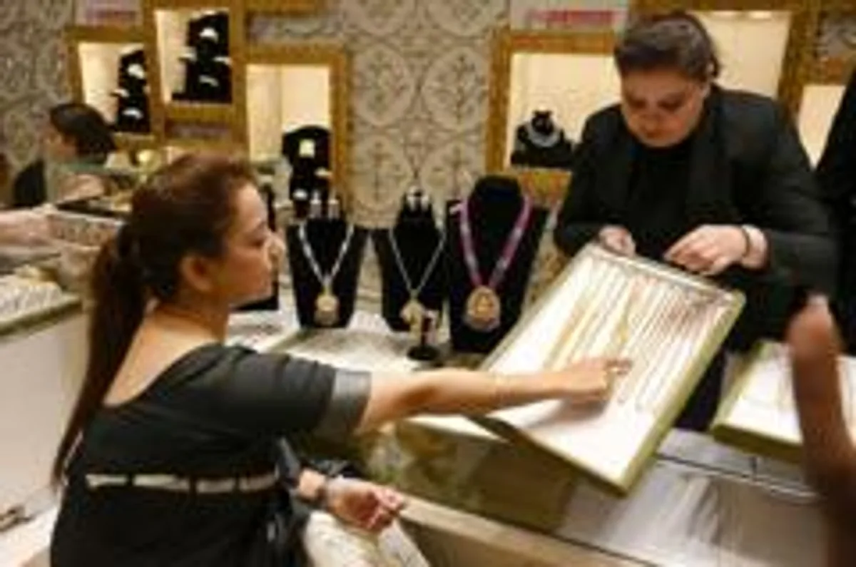 Ortadoğu'da Gerilim Tırmanırken Altın Fiyatlarında Beklenmedik Düşüş Ortadoğu'da Gerilim Tırmanırken Altın Fiyatlarında Beklenmedik Düşüş