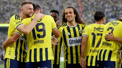 Fenerbahçe 8-0 Eyüpspor: Muriqi Pokol, Tarih Yazdı; Sarı-Lacivertliler 10 Puanla Zirvede