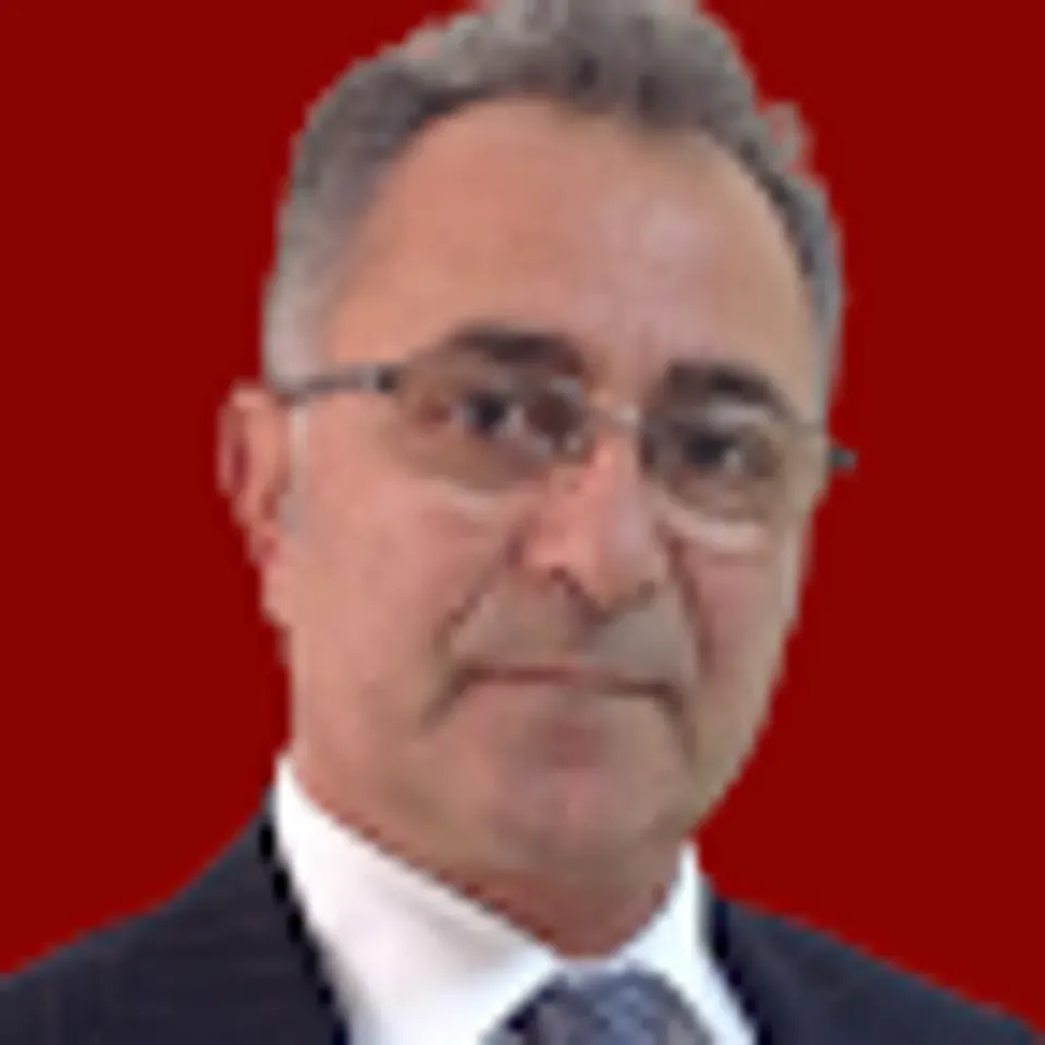 Ardahanlı Yazar Yaşar Geler'den Sert Eleştiri: 'Çeyrek Yüzyılımızı Çaldınız' görseli