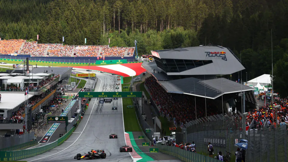Max Verstappen'den Şaşırtan İtiraf: Red Bull Ring Kazası ve Tibet Planı görseli