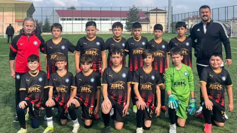 Taşköprü GSİM SK U12, Orman SK'ya 4-2 mağlup: Minik futbolcular pilavla buluştu