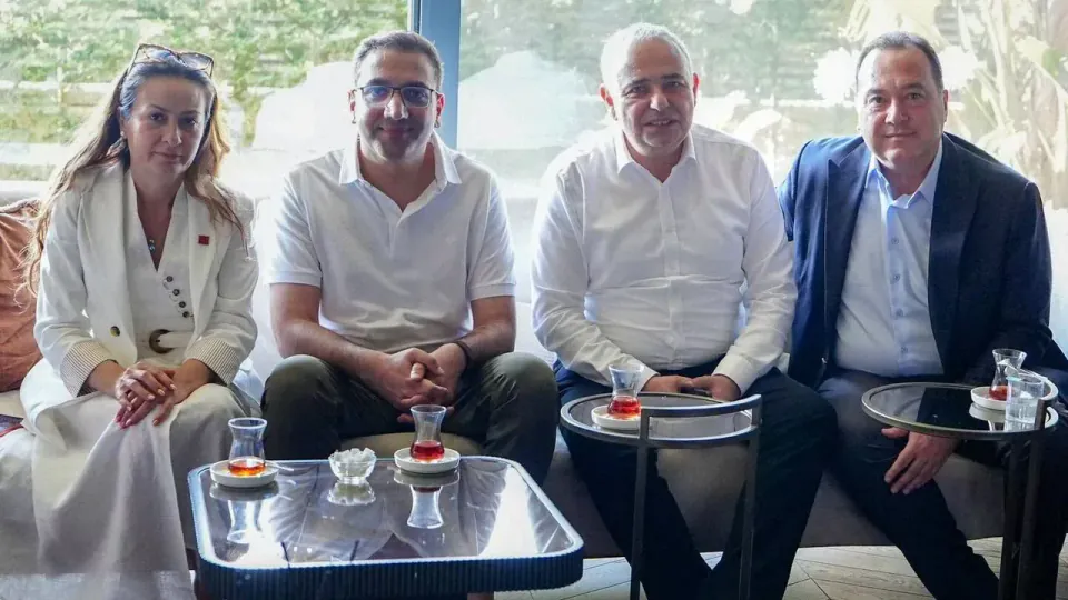 Manisalı Belediye Başkanı ve Milletvekilleri'nden Onur Yiğit'e Ziyaret görseli
