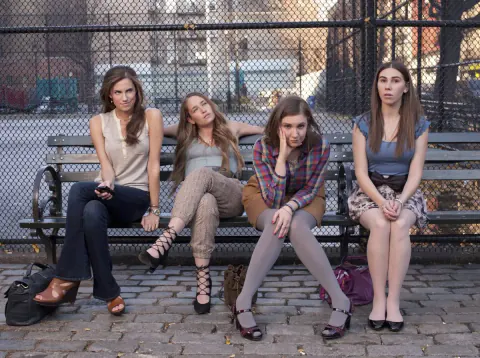 HBO 'Girls' Dizisini 5 Bölümlük Mini Seri Olarak Yeniden Hayata Getiriyor: Çekimler 2027'de Başlıyor