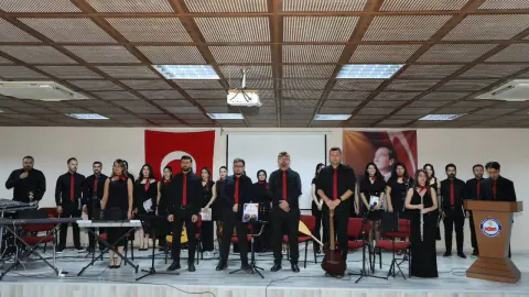 Viranşehir'de Öğretmenler Sahneye Çıktı: Sınıftan Sahneye Konseri