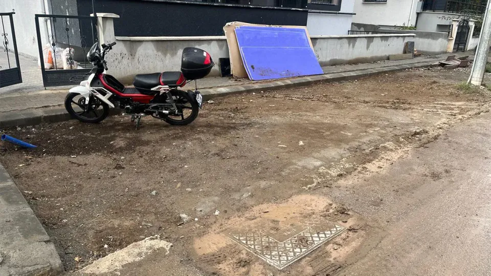Erzincan'da Ücret Ödenen Yol Çamur Oldu: Başvuruya Cevap Yok görseli