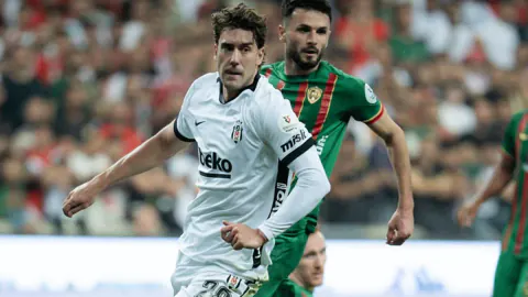 Amedspor, Beşiktaş'i 3-2 yendi: Yeni lig lideri Diyarbakır'dan