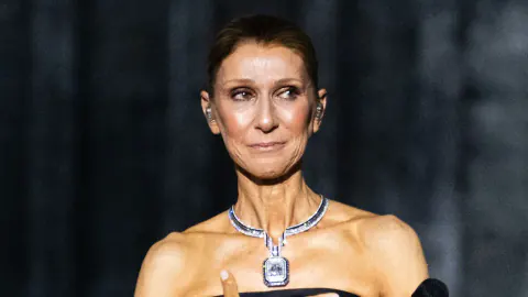 Celine Dion'un Paris'teki Tarihi Dönüşü: Üç Oğlu ile Paylaştığı O Duygusal Anın Ardındaki Hikaye