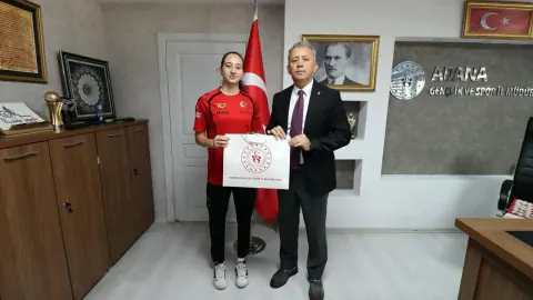 Milli Sporcu İrem Acımış'tan Tarihi Başarı: Parkurda Dünya İkinciliği