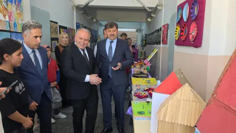 Çankırı Mareşal Çakmak Ortaokulu'ndan Bilim ve Sanat Dolu Sergi