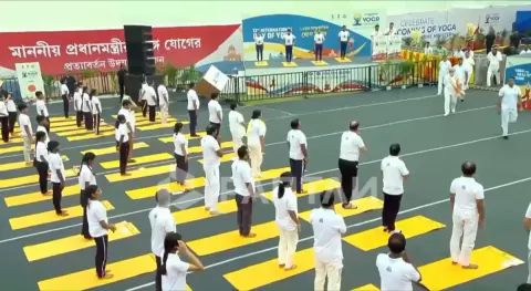 Hindistan Başbakanı Narendra Modi'den Binlerce Kişiyle Dev Yoga Etkinliği