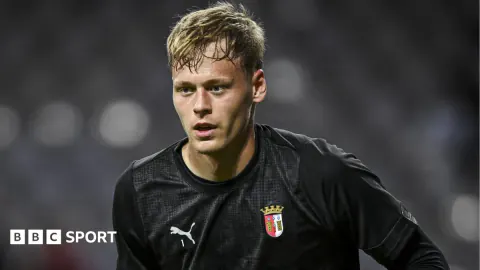 Newcastle United, Kaleci Lukas Hornicek Transferini Resmileştirdi