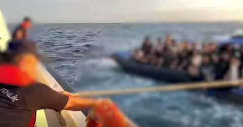 Çanakkale'de Göçmen Kaçakçılığına Büyük Operasyon: 260 Jandarma Sahada
