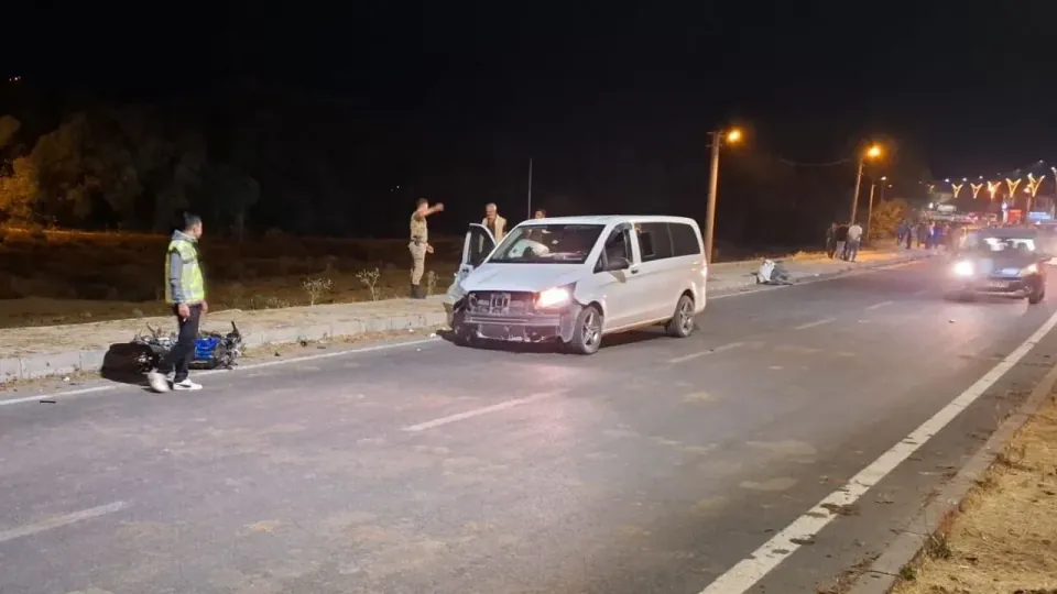 Bitlis'te Motosiklet Kazası: 1 Ağır, 2 Yaralı görseli