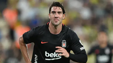 Beşiktaş, gazeteci Tahir Kum'a suç duyurusu yaptı: Vlahovic cezası PFDK'dan önce açıklanmış