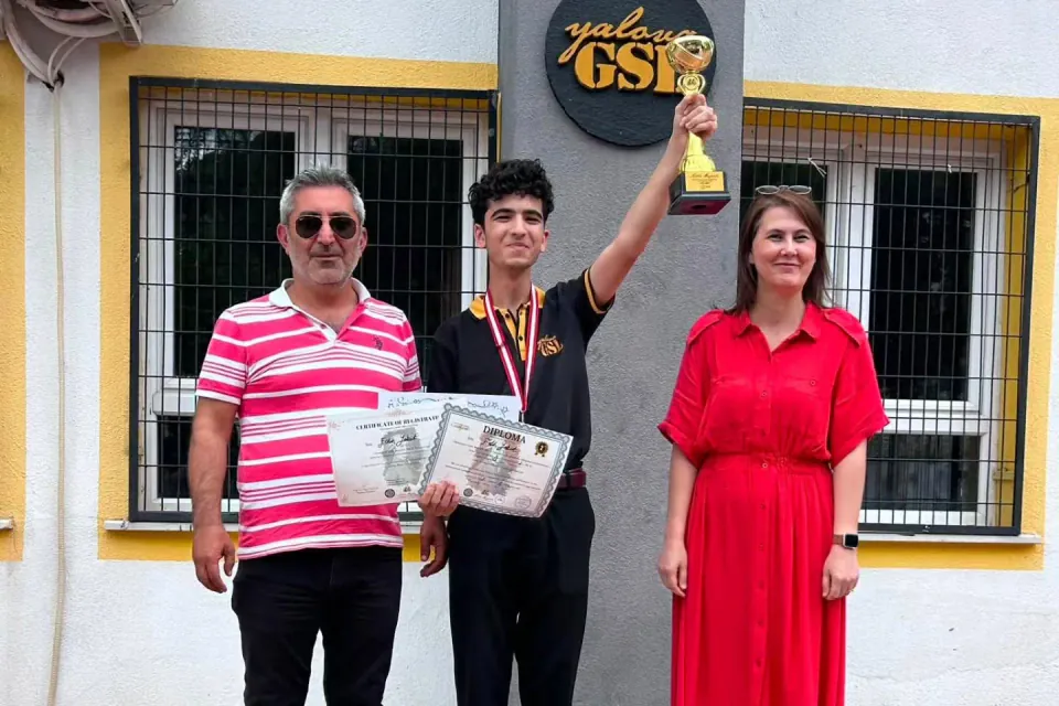 Yalova Güzel Sanatlar Lisesi öğrencisi Fatih Yakut'tan dünya çapında başarı görseli