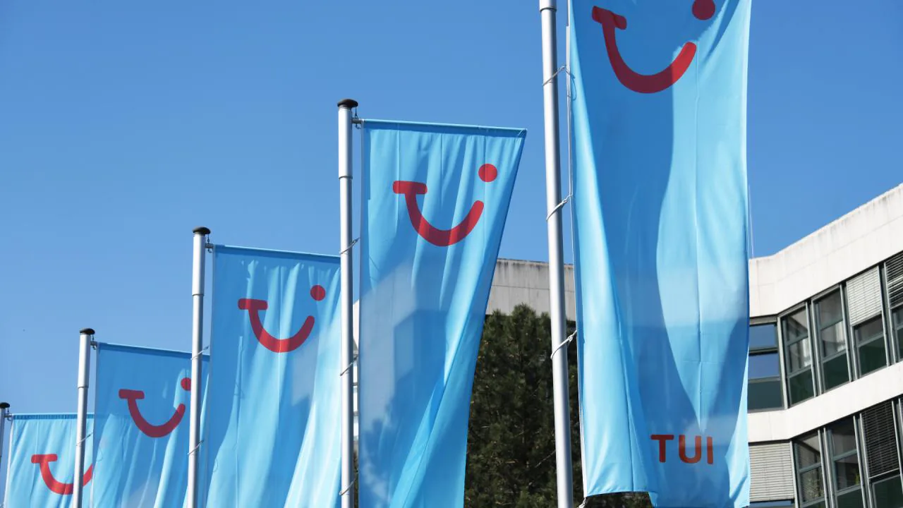 Turizm Devi TUI Hisselerinde Dikine Yükseliş: %5,71'lik Artışla Dikkat Çekiyor Turizm Devi TUI Hisselerinde Dikine Yükseliş: %5,71'lik Artışla Dikkat Çekiyor