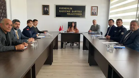 Kofçaz'da İlçe Göç Kurulu Toplantısı: Sınır İlçesinde Uyum ve Güvenlik Koordinasyonu Güçlendiriliyor