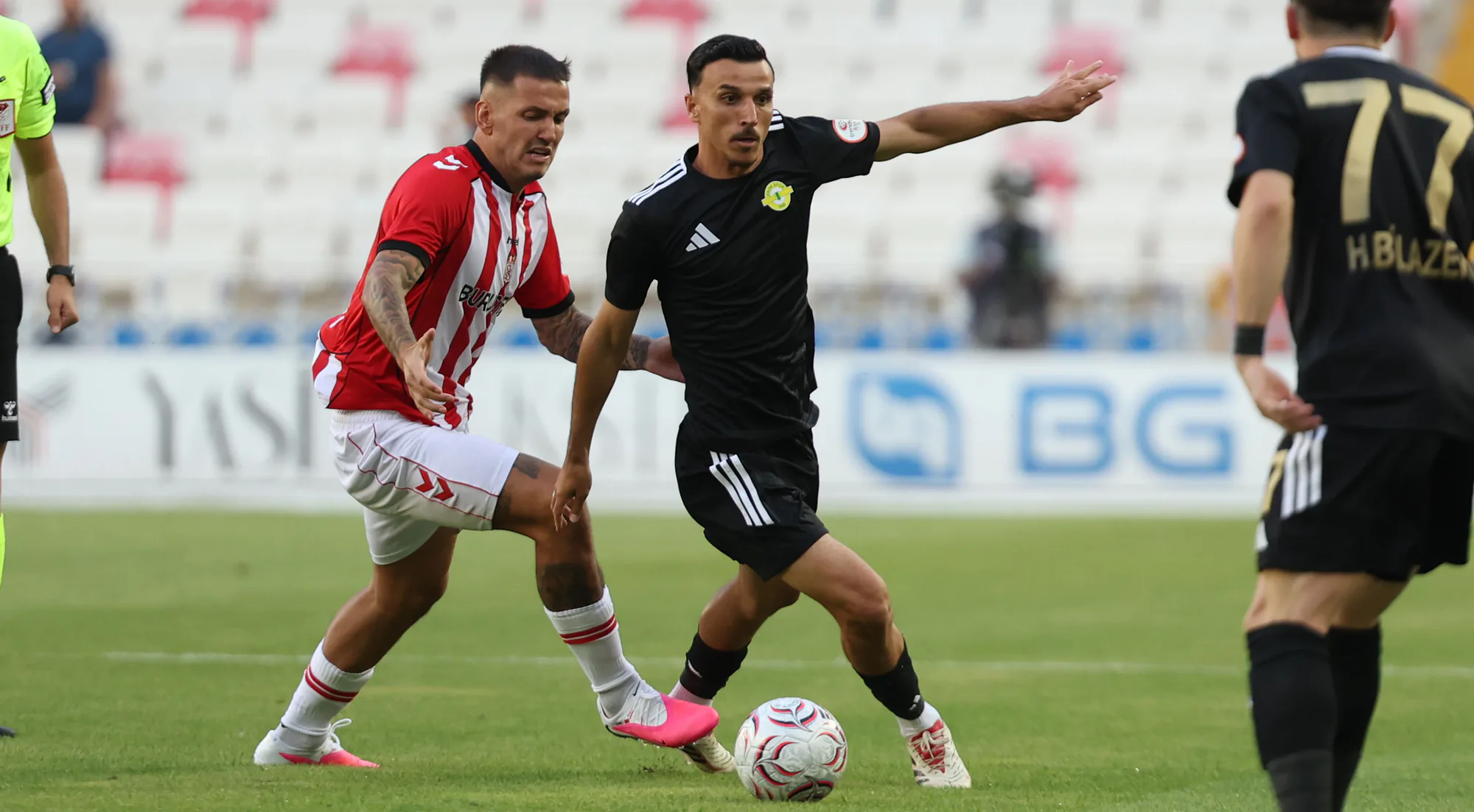 Trendyol 1. Lig'de İlk Hafta Heyecanı: Ekenler Beton Sivasspor Berabere Kaldı Trendyol 1. Lig'de İlk Hafta Heyecanı: Ekenler Beton Sivasspor Berabere Kaldı