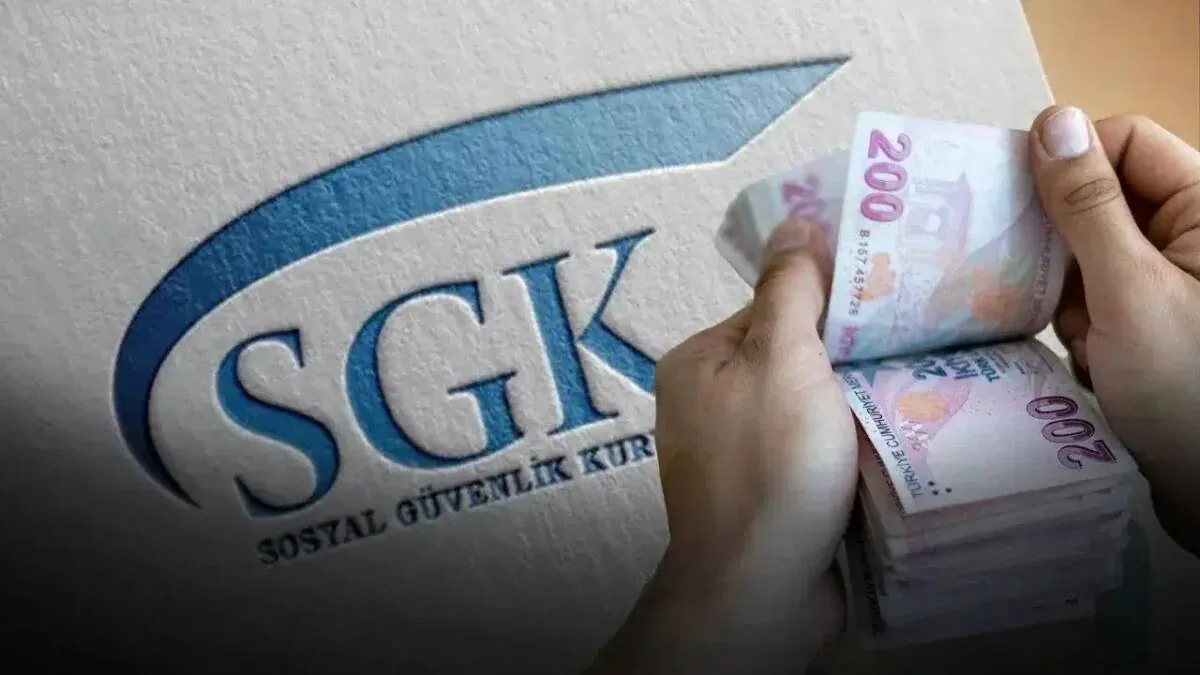 Emekli Maaşında '2520 Gün' Riski: Statü Değişikliğine Dikkat Emekli Maaşında '2520 Gün' Riski: Statü Değişikliğine Dikkat