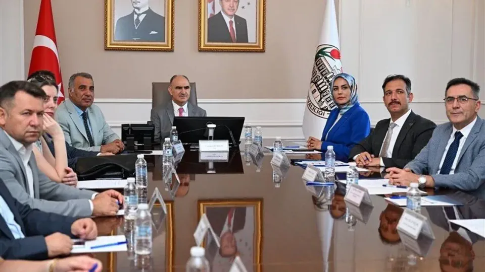Manisa'da İstihdam Seferberliği: 6 Ayda 15 Bin 358 Kişi İşe Yerleştirildi görseli