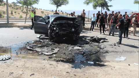 Şırnak'ta feci kaza: Genç öğretmen hayatını kaybetti, 3 yaralı