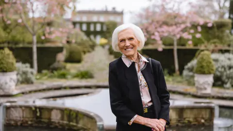 Mary Berry'den Yaz Davetleri İçin 3 Altın Kural ve Mutfak Sırları
