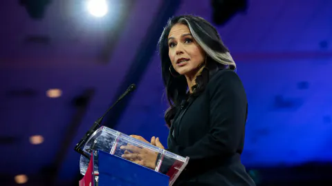 Tulsi Gabbard'dan Veda Bombası: Fauci ve Wuhan Belgeleri Yayınlandı