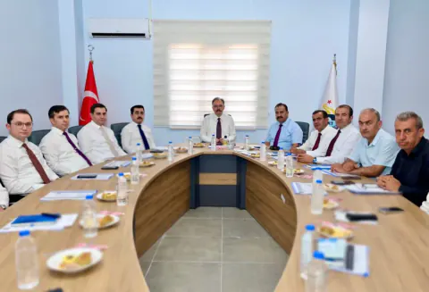 Siirt'te KÖYDES Yatırımları Değerlendirildi: Vali Kızılkaya 'Vatandaş Memnuniyeti Öncelik'