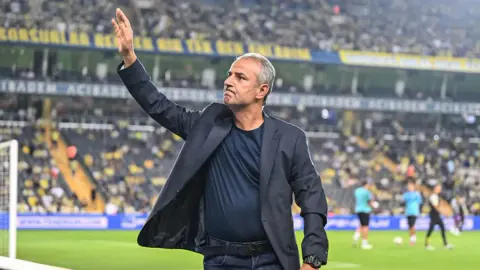 Fenerbahçe'de İsmail Kartal kriz derinleşti: İstifa reddedildi, antrenmana gelmedi