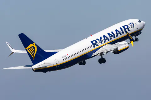 Ryanair'e 'Çocuk Koltuğu' Soruşturması: Ebeveynlerden Ücret Almak Yasak mı?