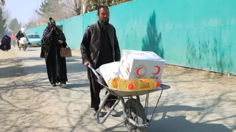 Afganistan'da Kriz Derinleşiyor: Güvenlik Tehditleri ve İnsani Dram