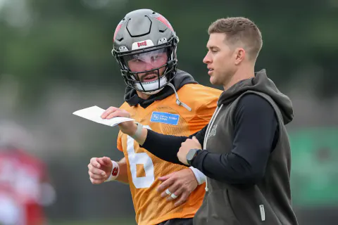Baker Mayfield ve Buccaneers Geleceği: 2027 Sezonu İçin Kritik Senaryolar