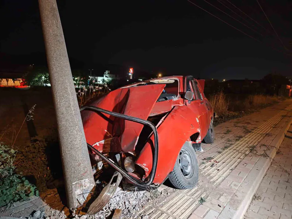 Çan'da yol geçen aileye otomobil çarptı: 5 yaşındaki Masal öldü, 4 yaralı görseli