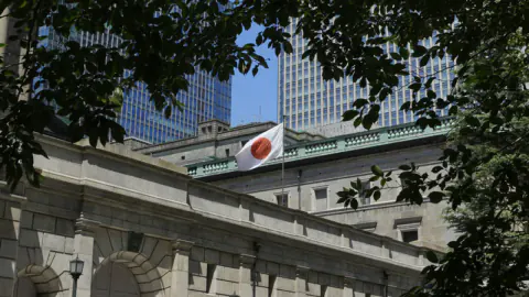 Japonya Merkez Bankası'ndan Kritik Hamle: Faizler 1995 Seviyesine mi Çıkıyor?