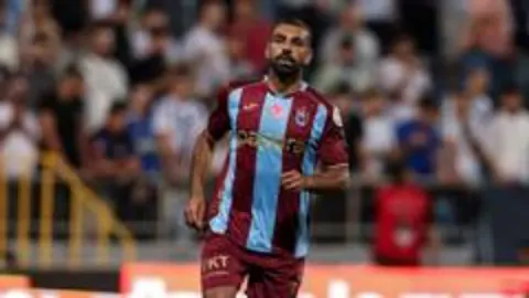 Trabzonspor Konferans Ligi'nde KuPS sınavında: Yapay zemin, yeni format ve ilk 3 puan peşinde