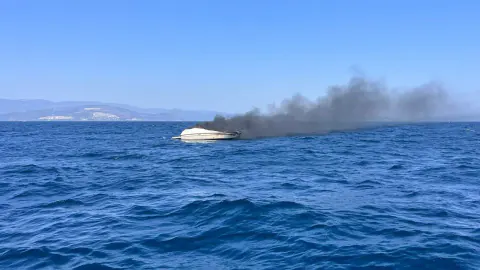 Didim'de teknede yangın paniği: 2 kişi denize atlayarak kurtuldu