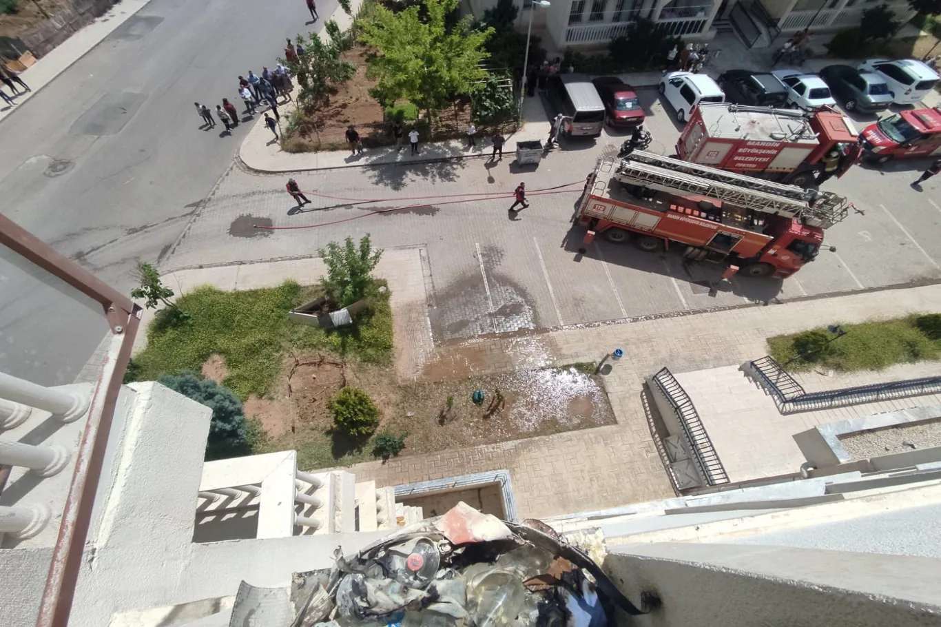 Antalya Serik'te Elektrik Trafosu Alev Aldı: Korku Dolu Anlar Antalya Serik'te Elektrik Trafosu Alev Aldı: Korku Dolu Anlar