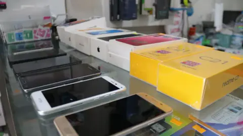 Cep Telefonu Piyasasında Yeni Dönem: Kredi Kolaylaştırması, Okul Yasakları ve Pazar Dinamikleri